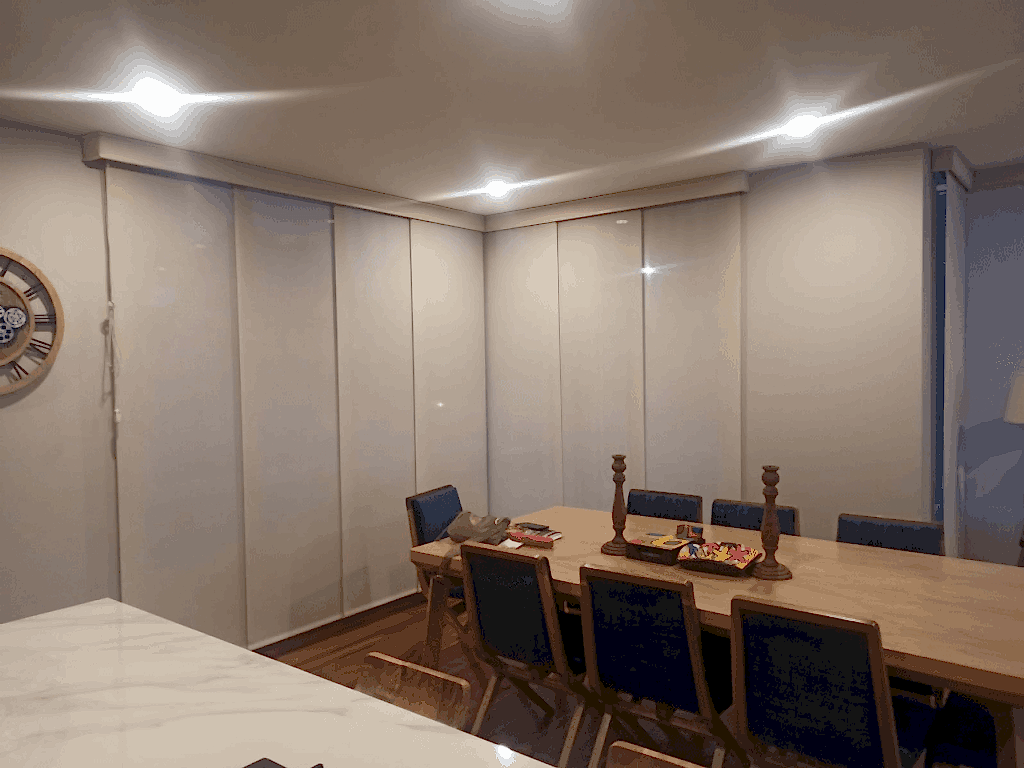 Panel-japones-blanco-sala-pentagrama-1024x768