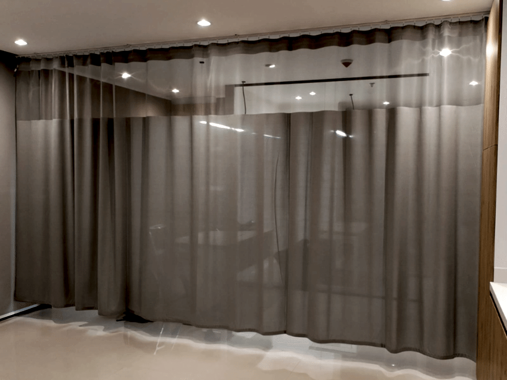 Cortinas medicas con malla de ventilacion superior